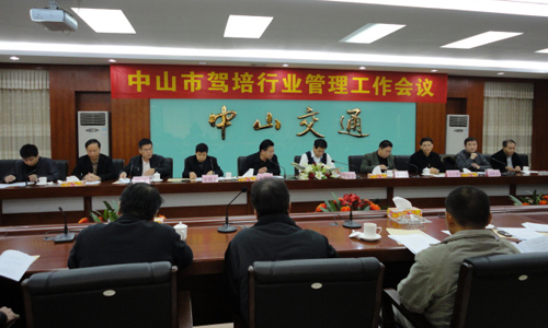 男子喜欢你 但又不舍得给你花钱 为什么?_panda sports(图2) panda sports