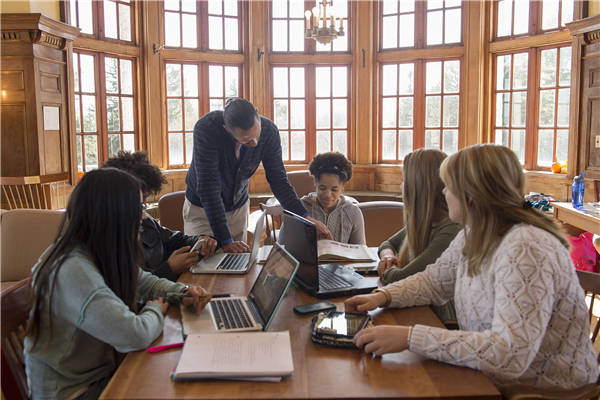 
美国研究生留学丨本科英语专业去美国读研选什么专业好？-panda sports(图3)