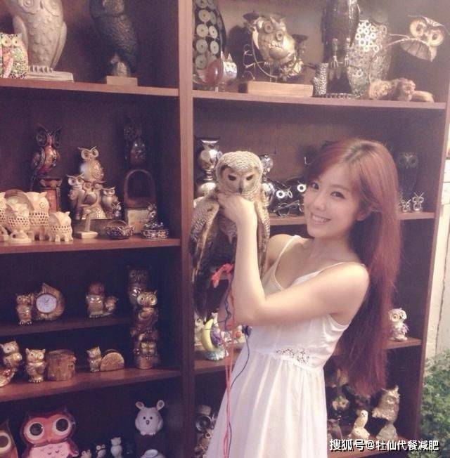 panda sports|
赵奕欢曾被嫌弃太胖,偷吃减肥药在街上晕倒,现身材火辣惹人羡慕(图6)