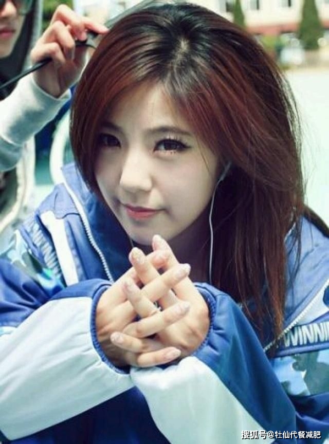 panda sports|
赵奕欢曾被嫌弃太胖,偷吃减肥药在街上晕倒,现身材火辣惹人羡慕(图7)