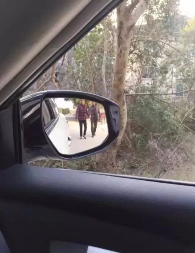 panda sports-史诗套装天鲲套震撼发布!开局一条鲲 输出全靠吞(图2) 熊猫体育